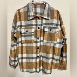 Women’s Meduim Weight Shacket Sz Medium